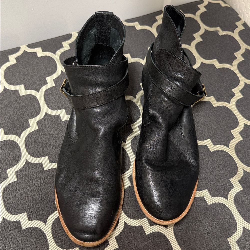 House of Harlow 1960 Holli Ankle Boots